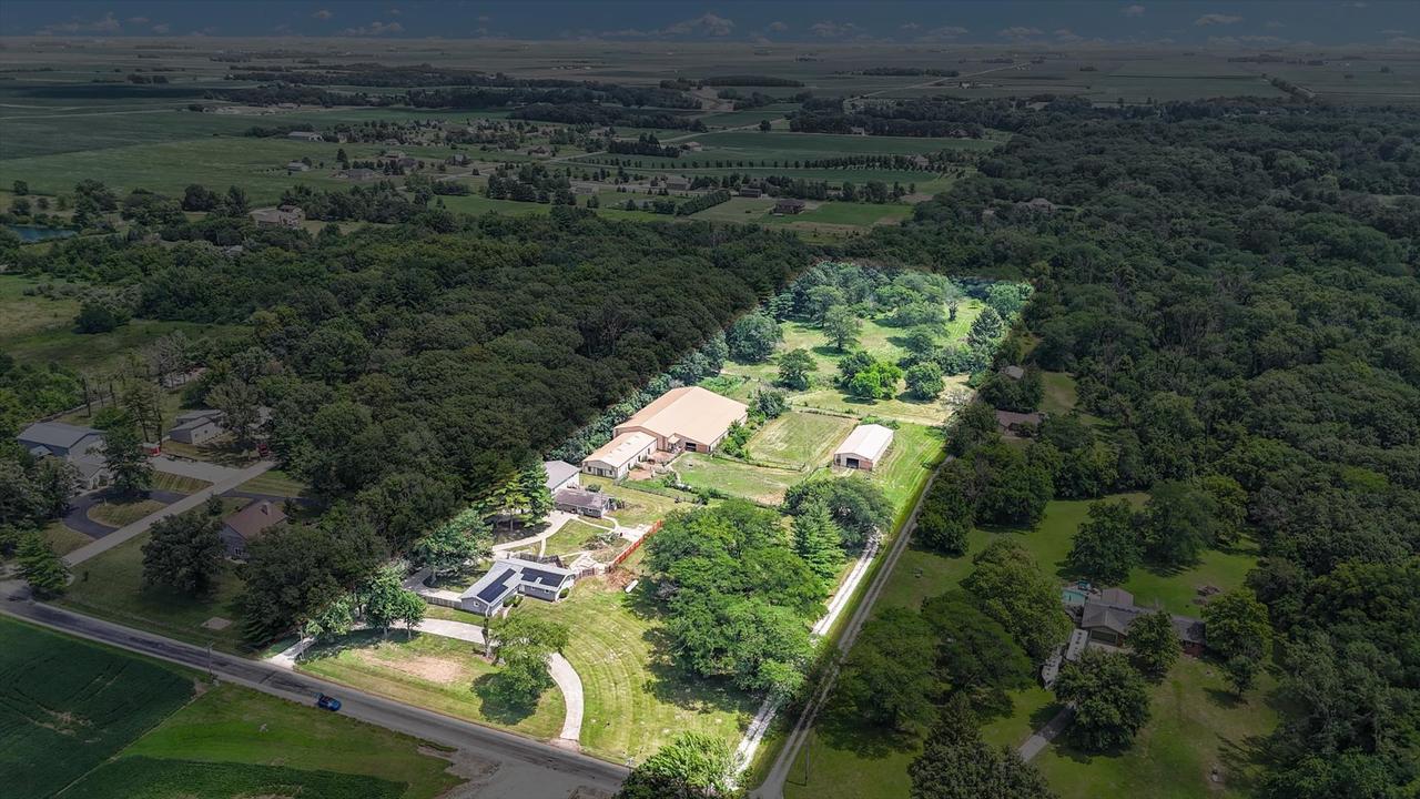 2520 County Road 500, Mahomet, IL 61853