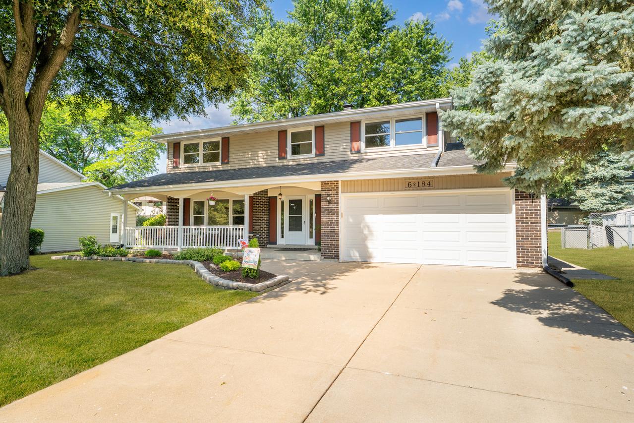 6S184 Lakewood Dr., Naperville, IL 60540