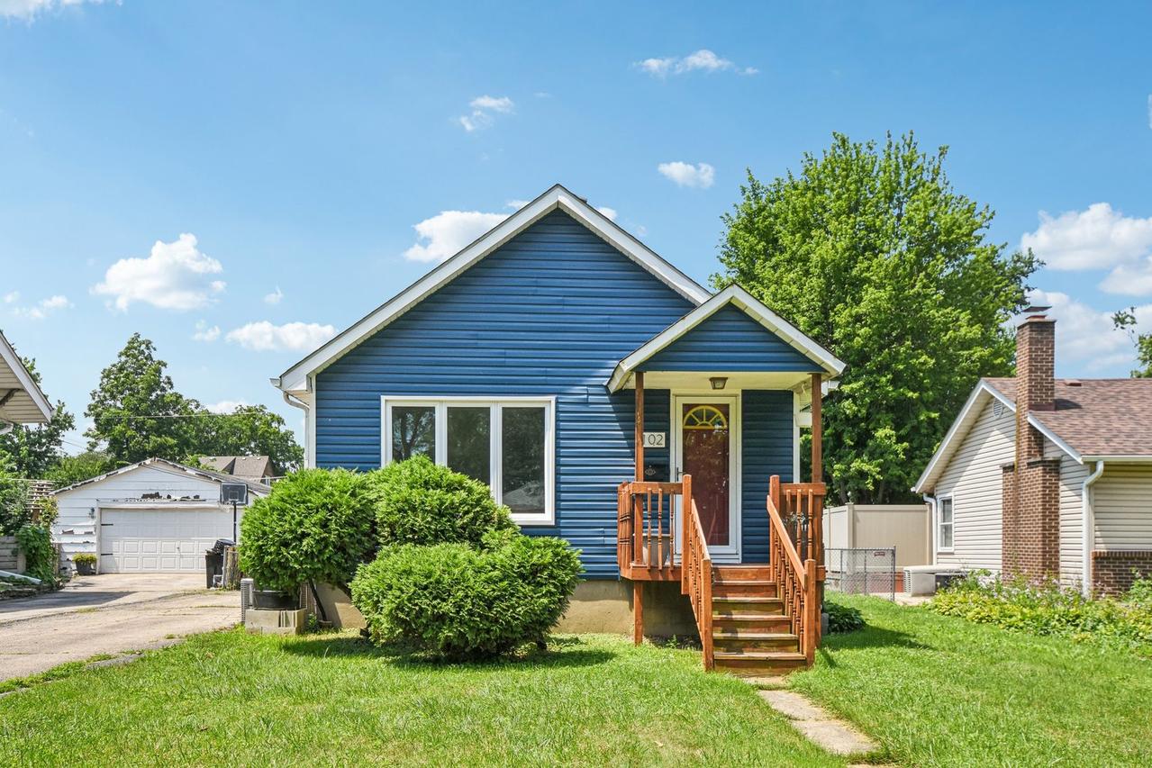 102 N Ahrens Ave., Lombard, IL 60148