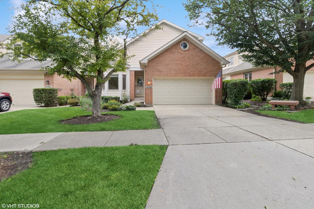 2086 Hallmark Ct., Wheaton, IL 60187