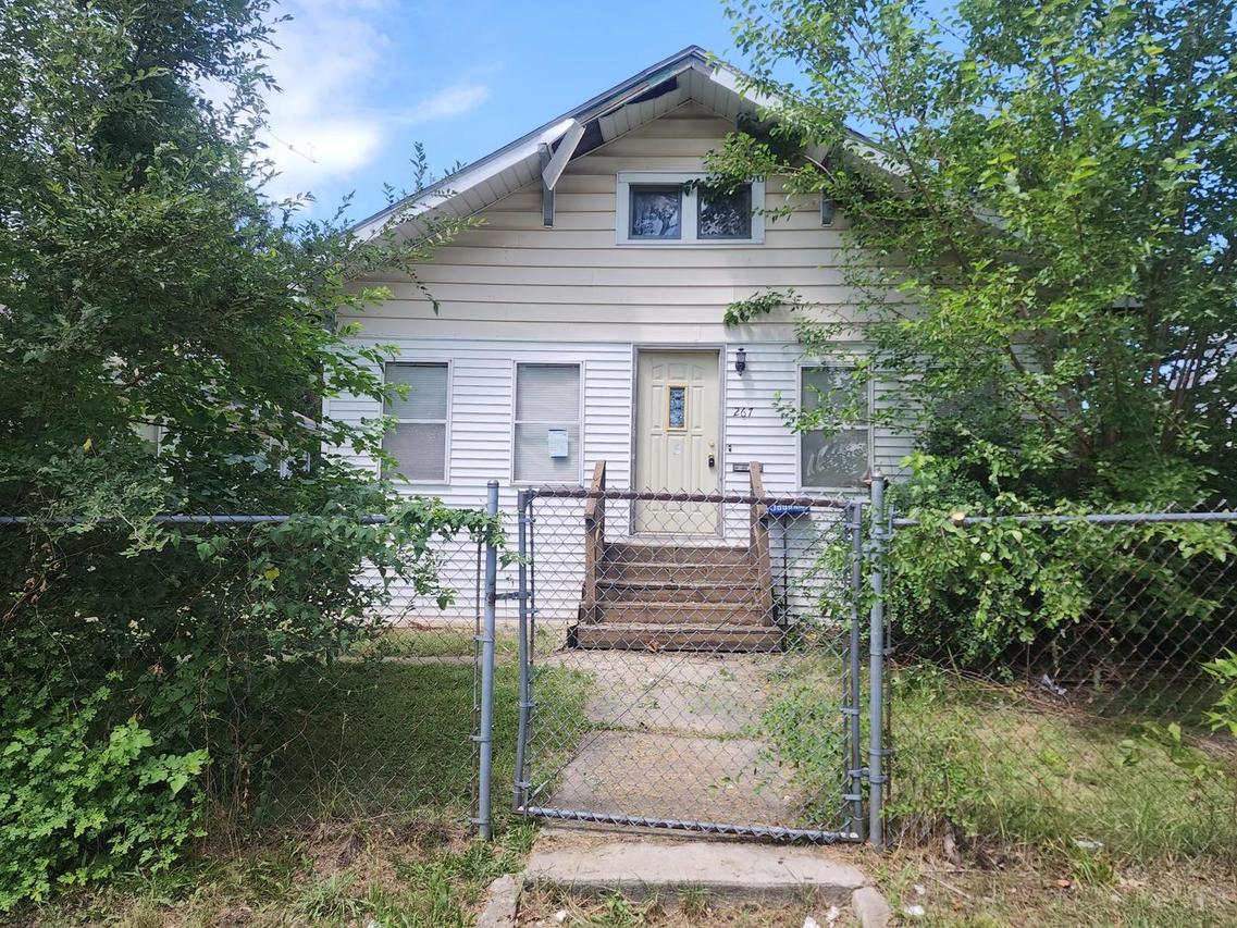 267 N Myrtle Ave., Kankakee, IL 60901