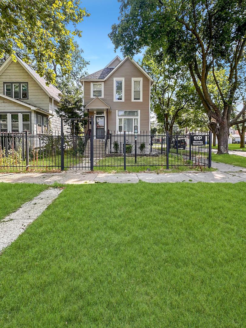 8855 S Wallace St., Chicago, IL 60620