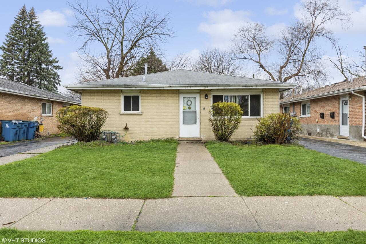 808 Mackinaw Ave., Calumet City, IL 60409