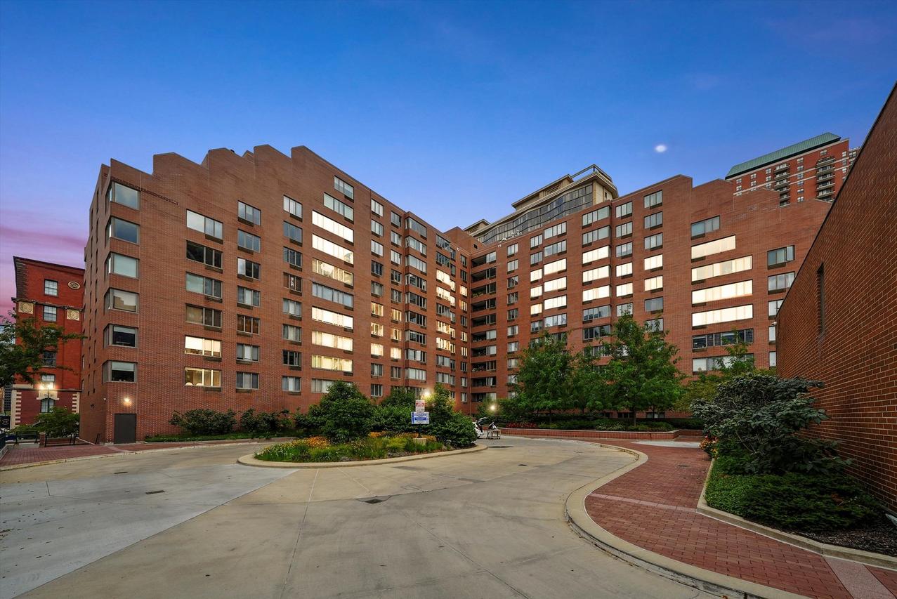 801 S Plymouth Ct. #602, Chicago, IL 60605