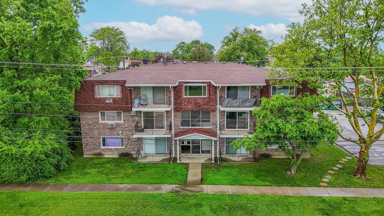 11010 Central Ave. #2A, Chicago Ridge, IL 60415