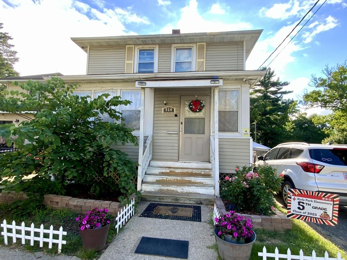 554 S Mcalister Ave., Waukegan, IL 60085