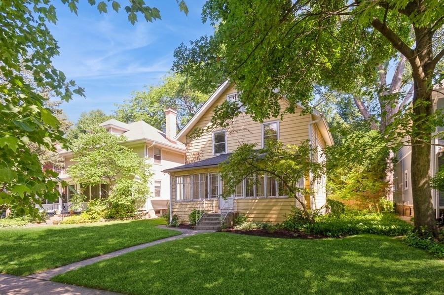 905 Colfax St., Evanston, IL 60201