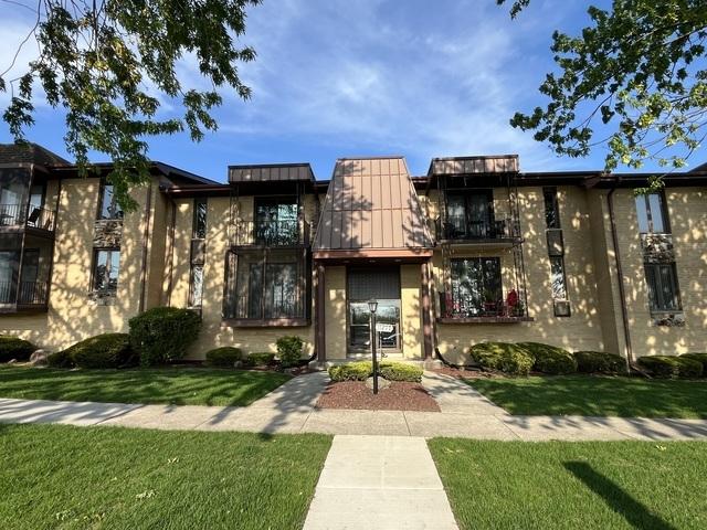 11277 S Roberts Rd. #G, Palos Hills, IL 60465