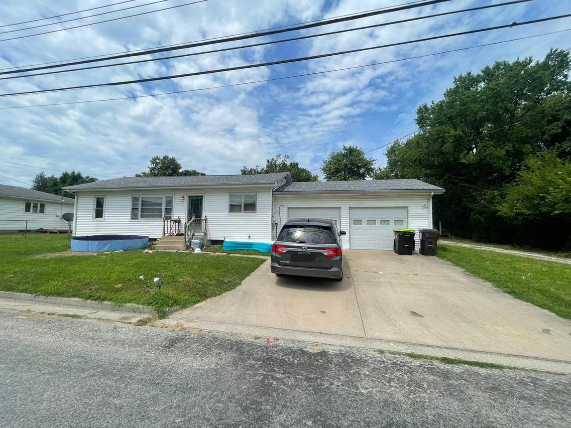 219 S Clinton St., Pittsfield, IL 62363