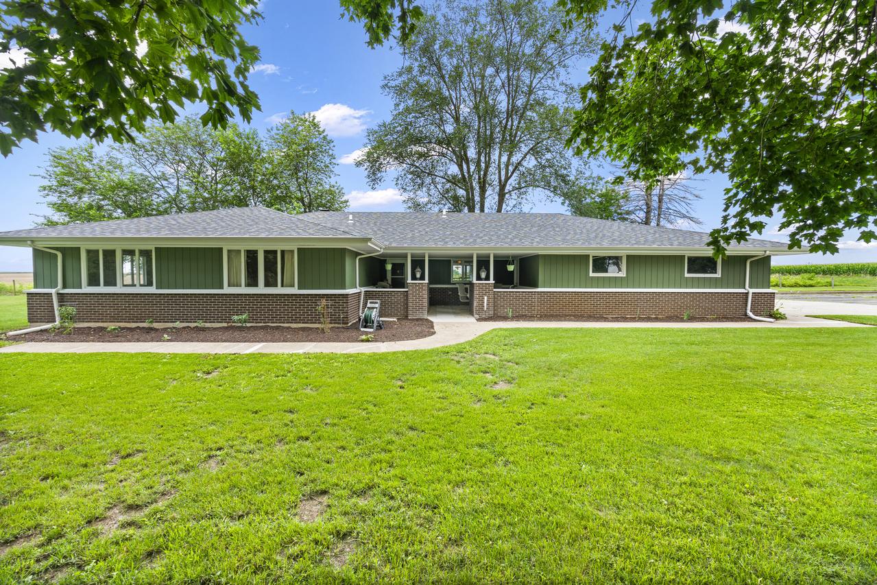 8238 Kelley Rd., Winnebago, IL 61088