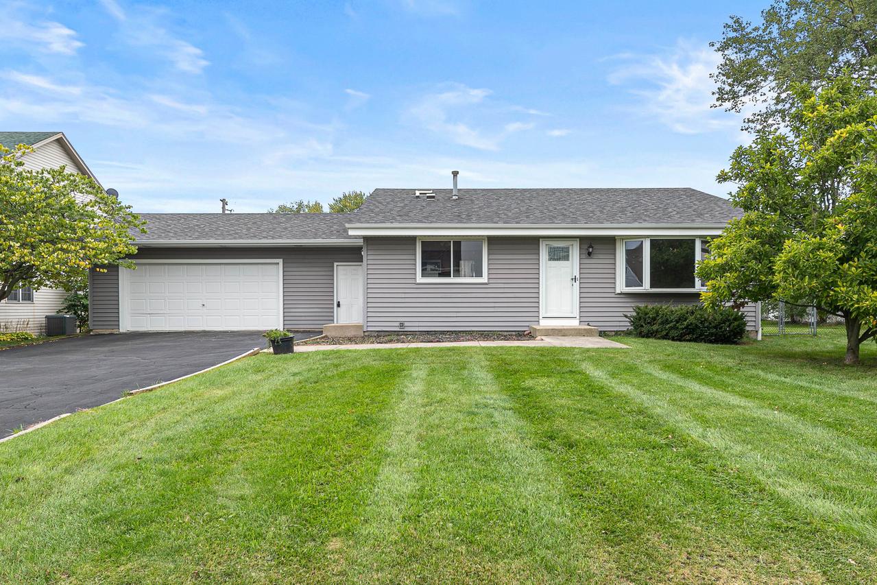 1N210 Darling St., Carol Stream, IL 60188