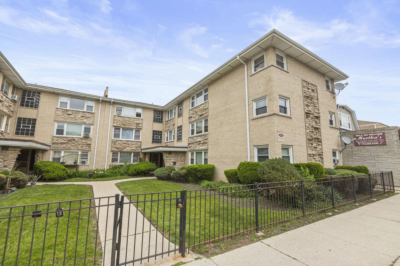 6964 W Diversey Ave. #7, Chicago, IL 60707