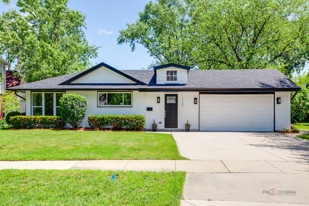 1729 N Mitchell Ave., Arlington Heights, IL 60004