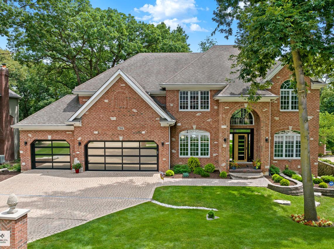 791 Reserve Ct., South Elgin, IL 60177
