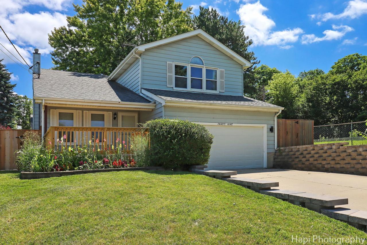 39 N Lake Ave., Fox Lake, IL 60020
