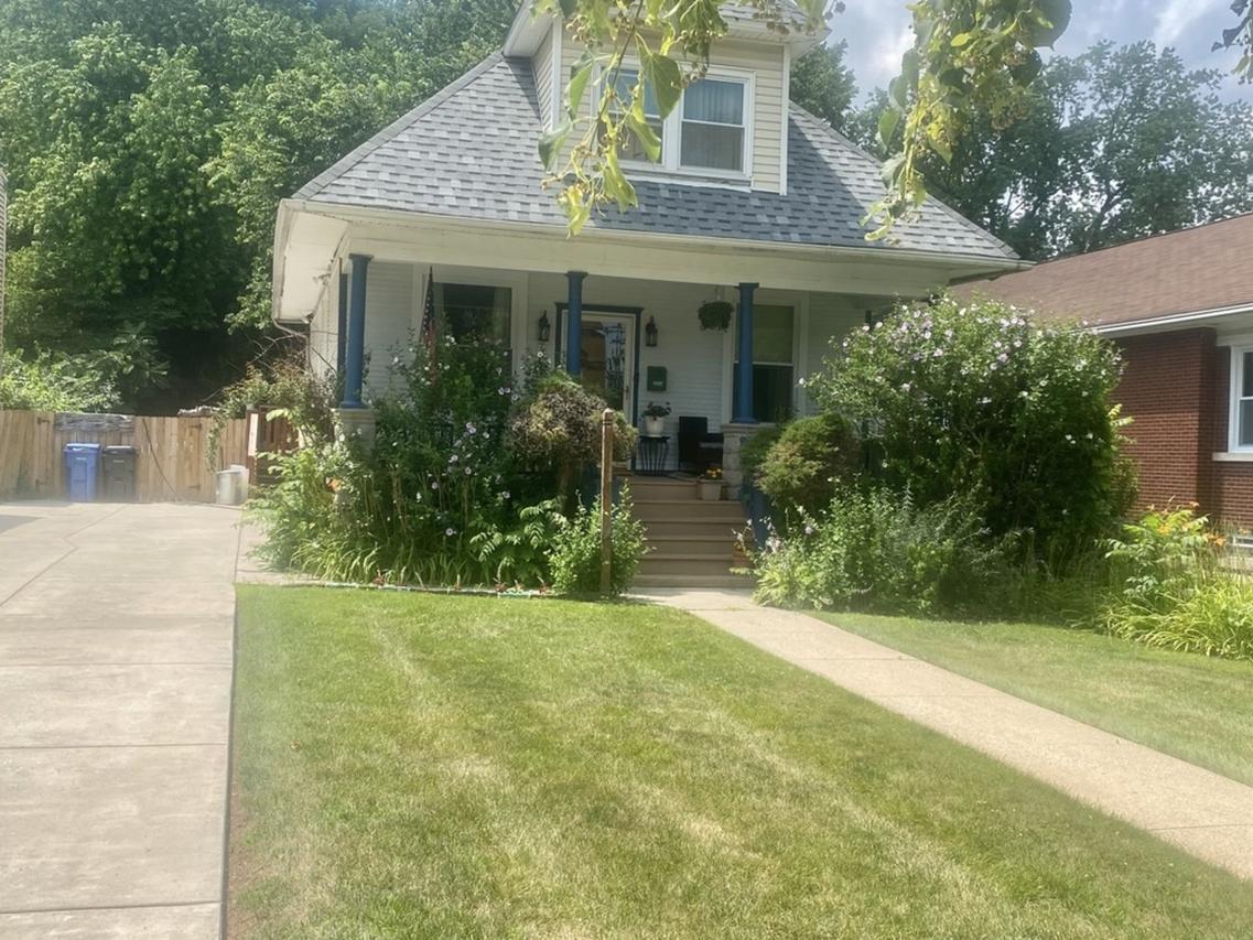 10134 S Charles St., Chicago, IL 60643