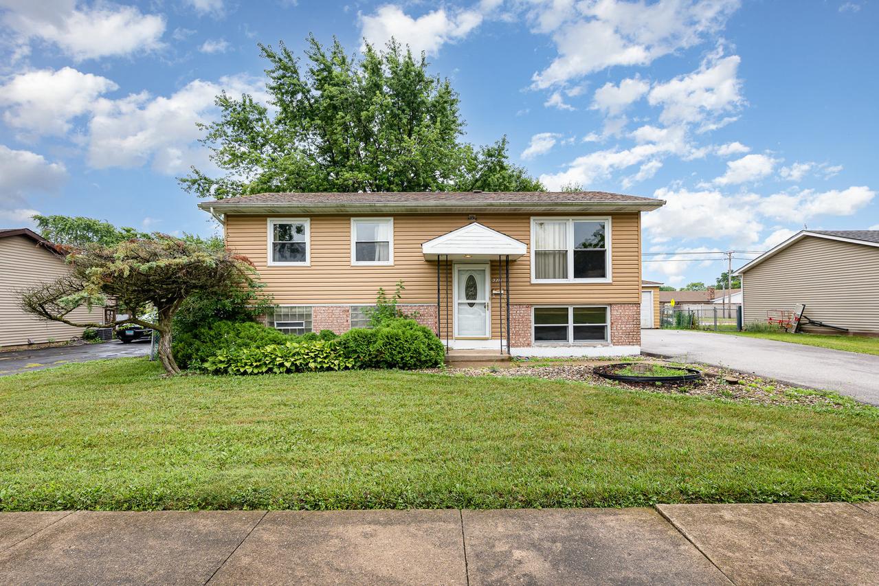 3711 Wellington Dr., Hazel Crest, IL 60429