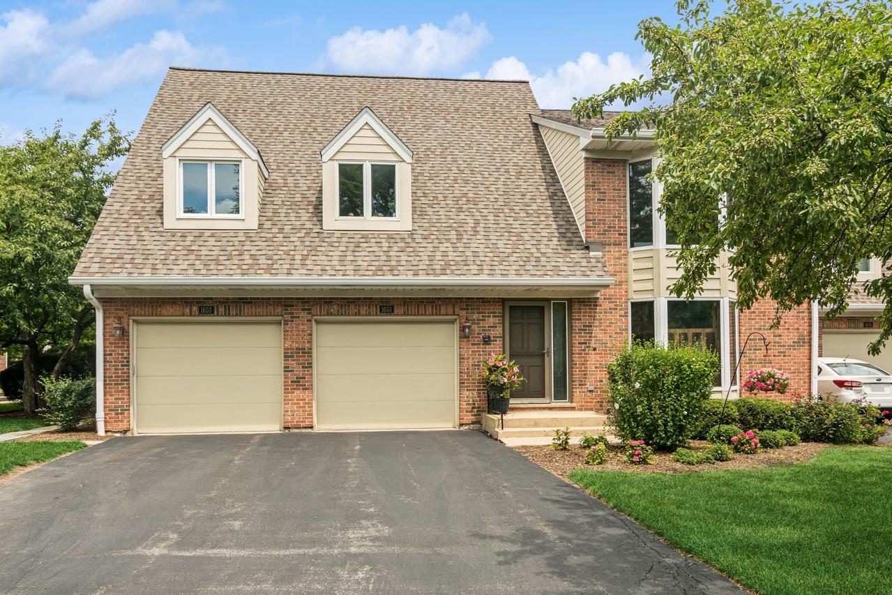 1653 N Belmont Ct., Arlington Heights, IL 60004