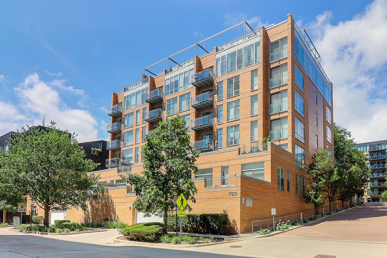 1720 Oak Ave. #610, Evanston, IL 60201