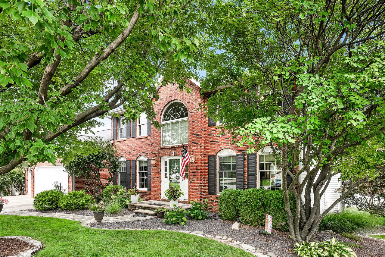 3 Red Stone Ct., Bloomington, IL 61704