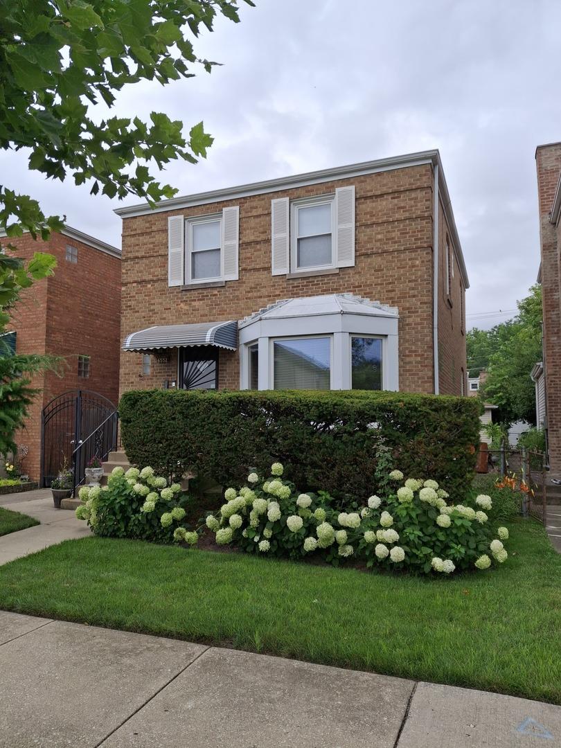 6552 N Troy St., Chicago, IL 60645