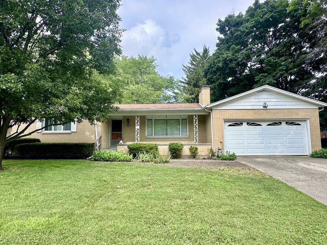 904 S Westlawn Ave., Champaign, IL 61821