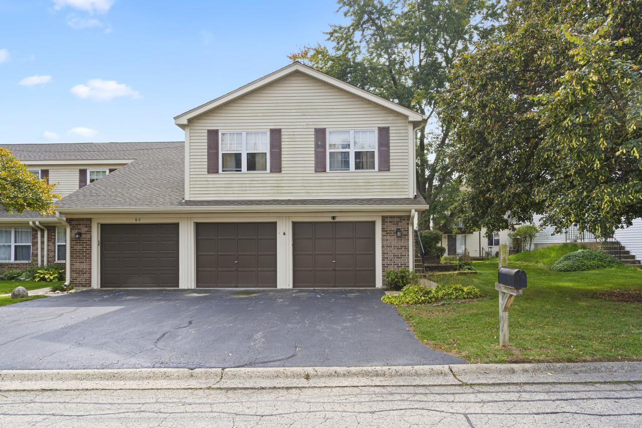 67 Willow Cir., Cary, IL 60013