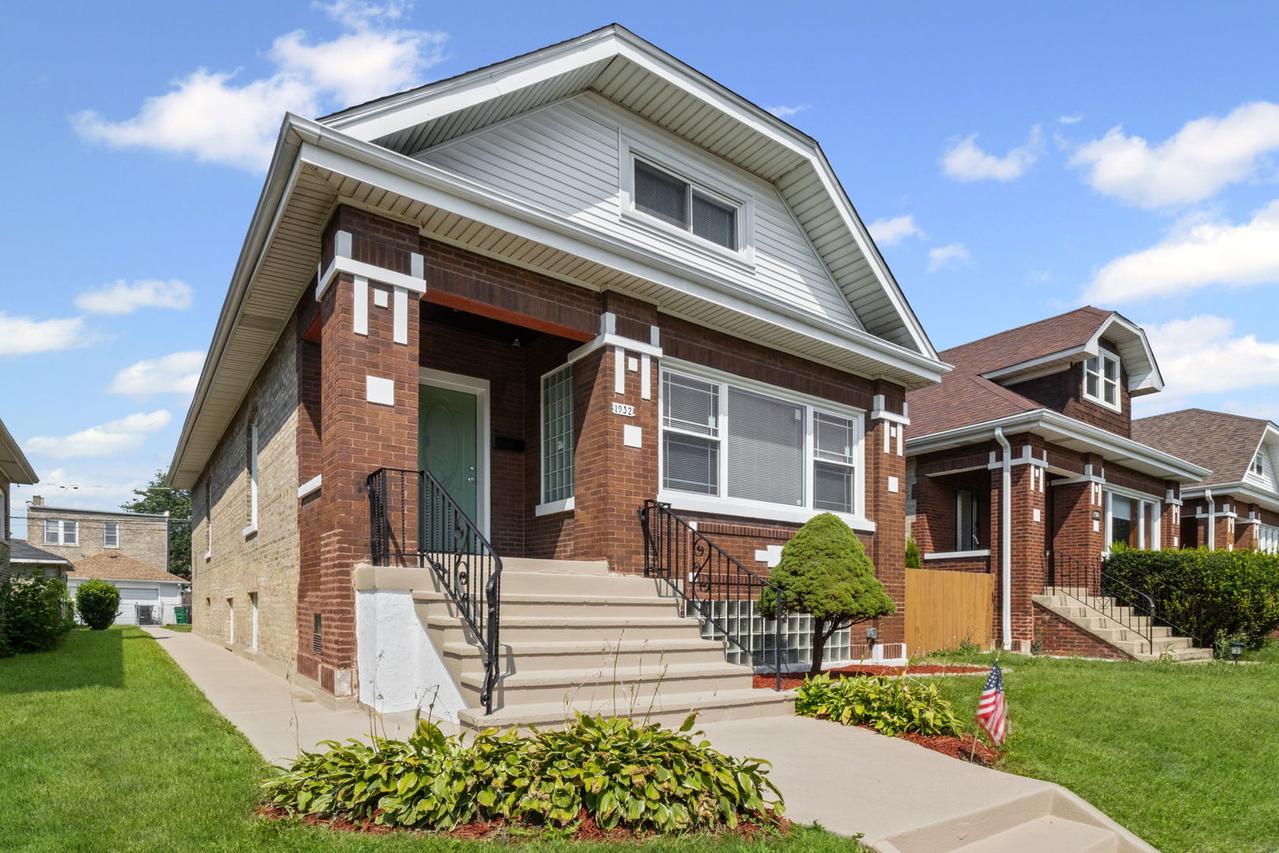 1932 East Ave., Berwyn, IL 60402