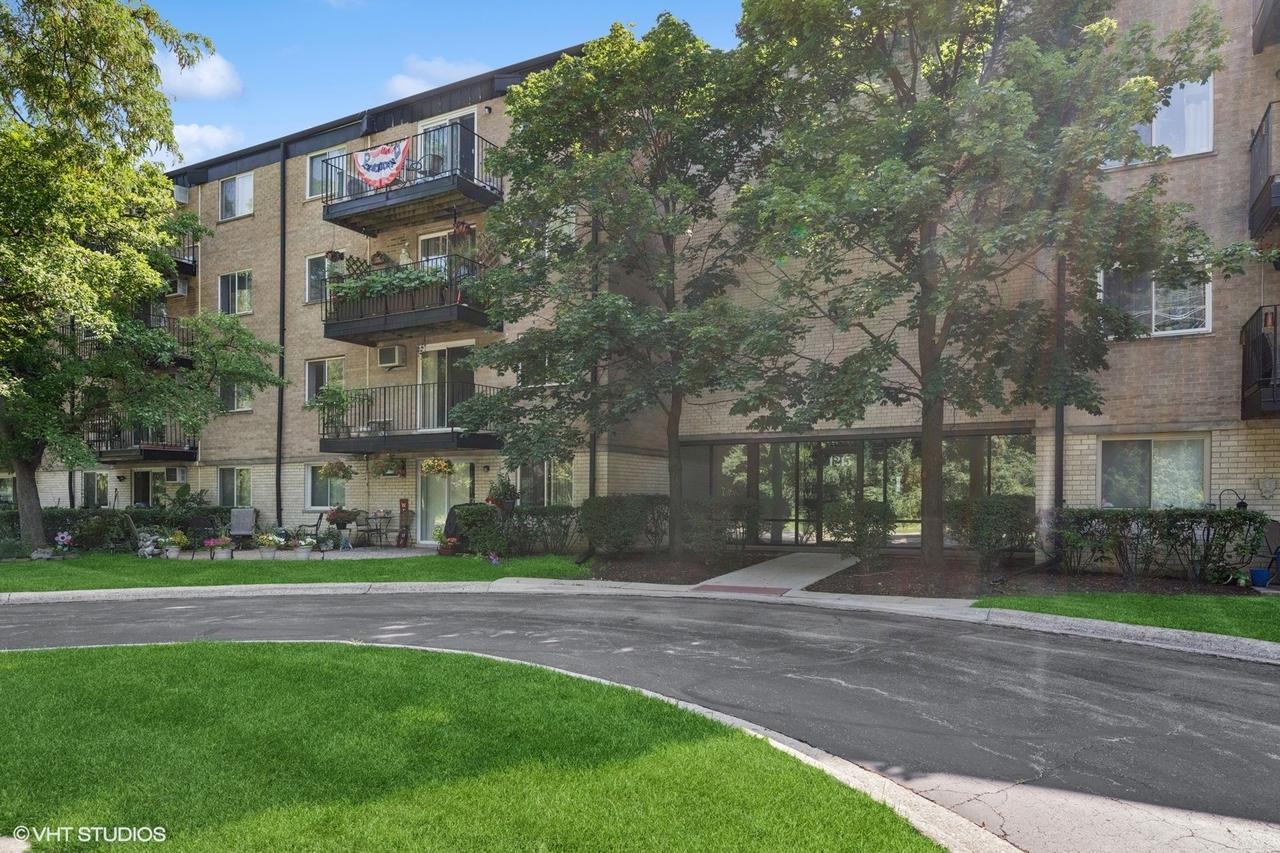 1215 N Waterman Ave. #3L, Arlington Heights, IL 60004