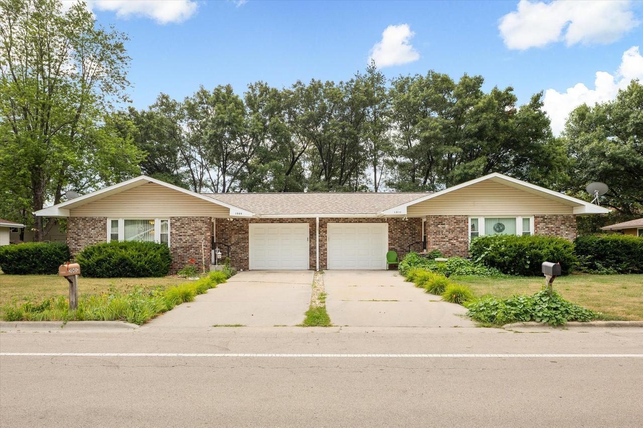 1009/1011 Dupont Ave., Morris, IL 60450