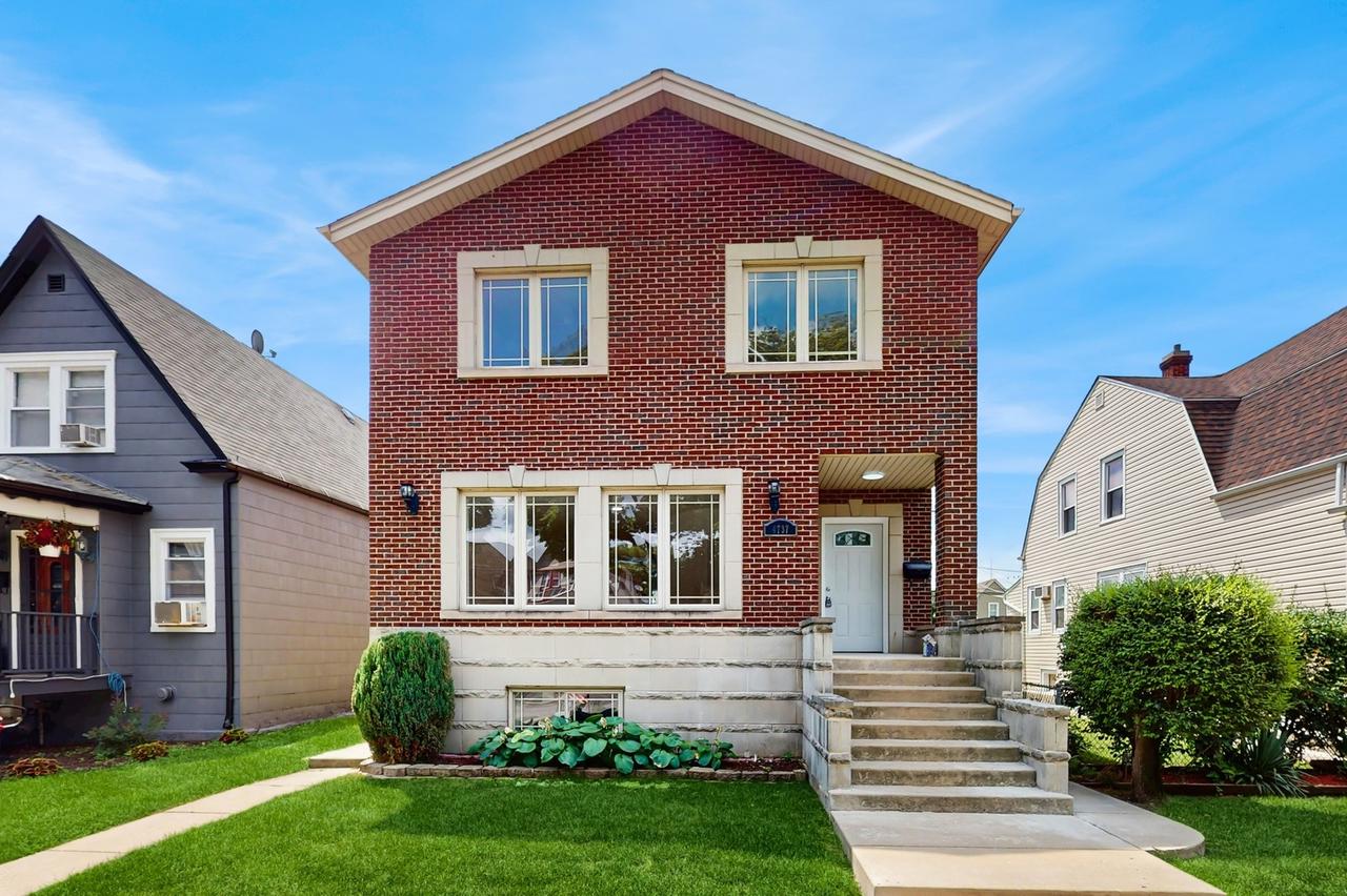 4737 W Warwick Ave., Chicago, IL 60641