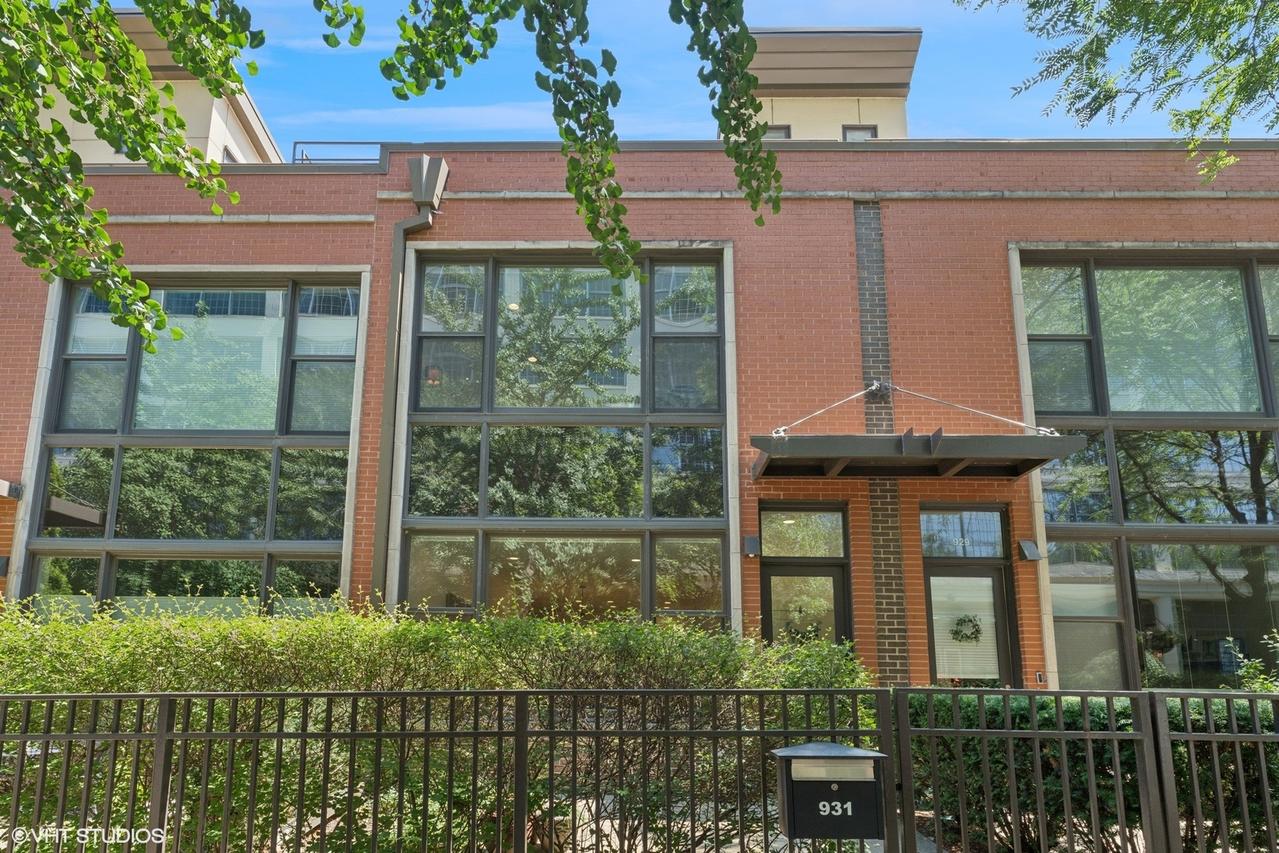 931 N Kingsbury St., Chicago, IL 60610