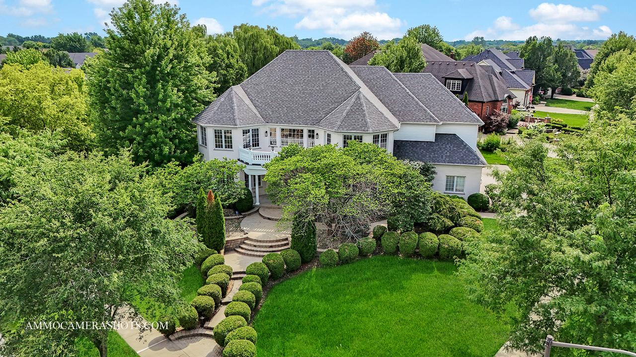 3707 Junebreeze Ln., Naperville, IL 60564