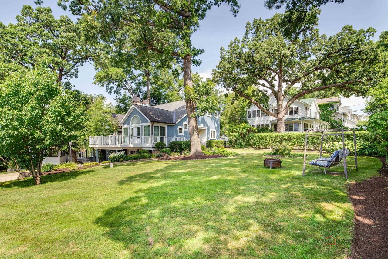 24270 N Forest Dr., Lake Zurich, IL 60047