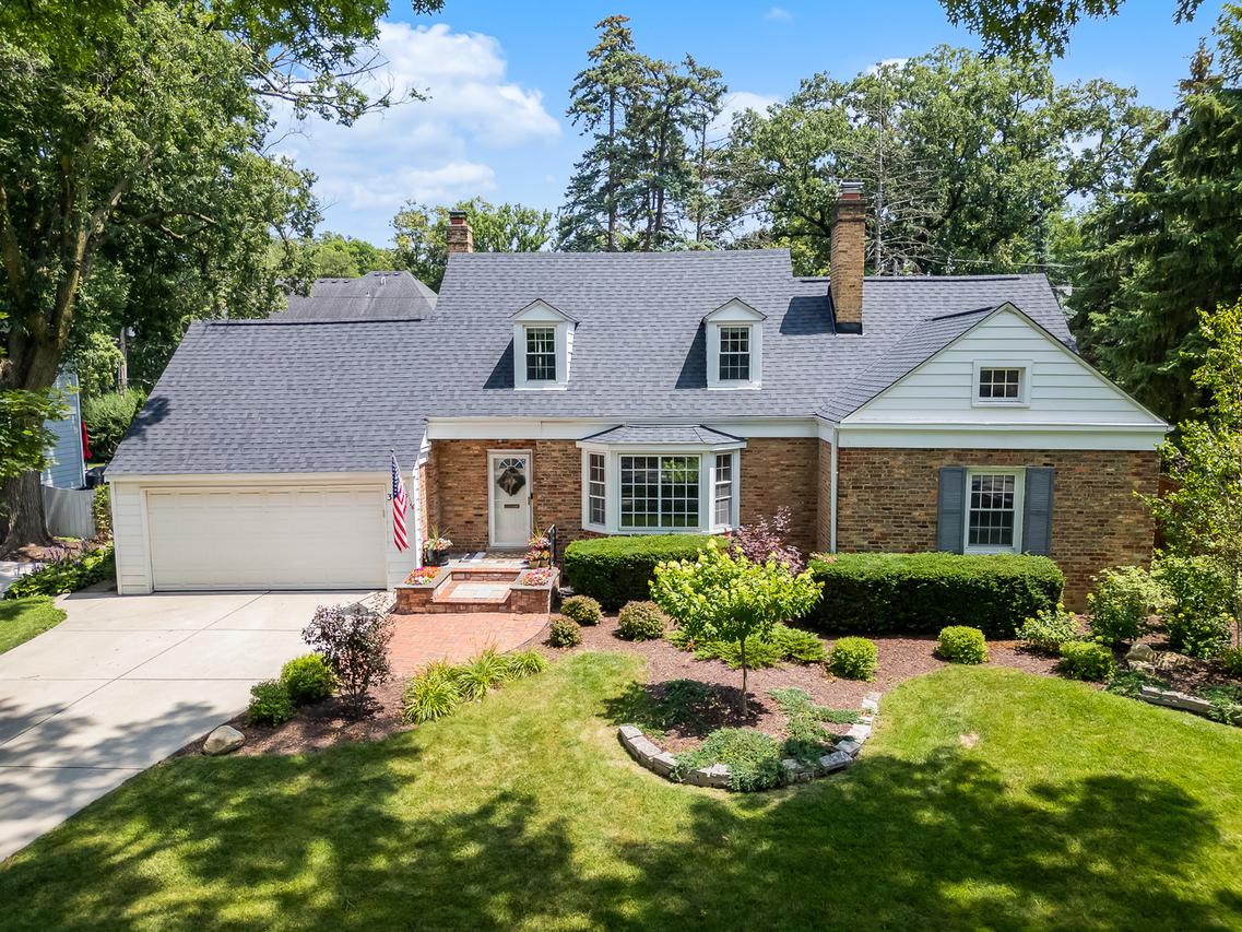 3937 Ellington Ave., Western Springs, IL 60558