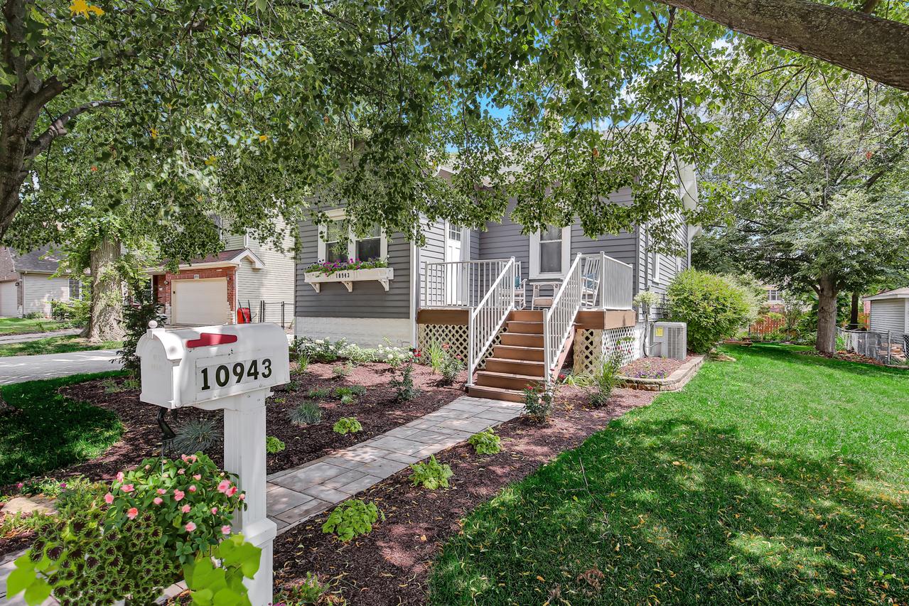 10943 1st St., Mokena, IL 60448