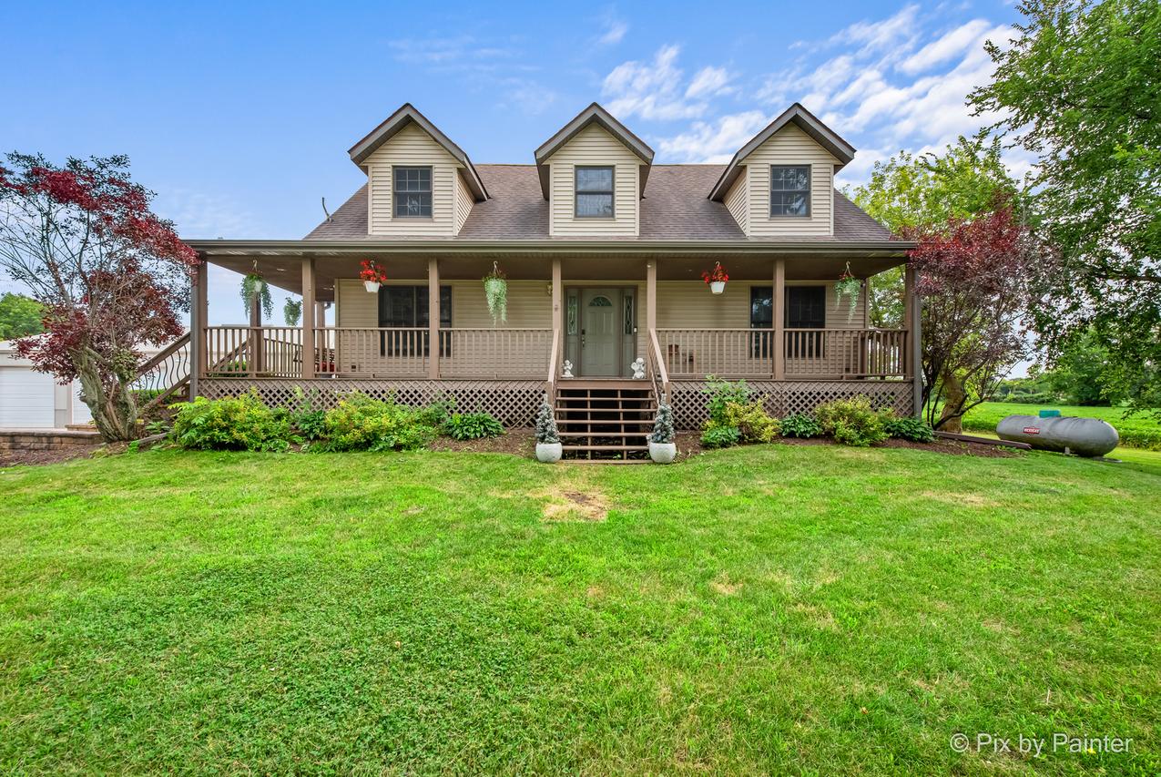 10053 Spring Rd., Garden Prairie, IL 61038