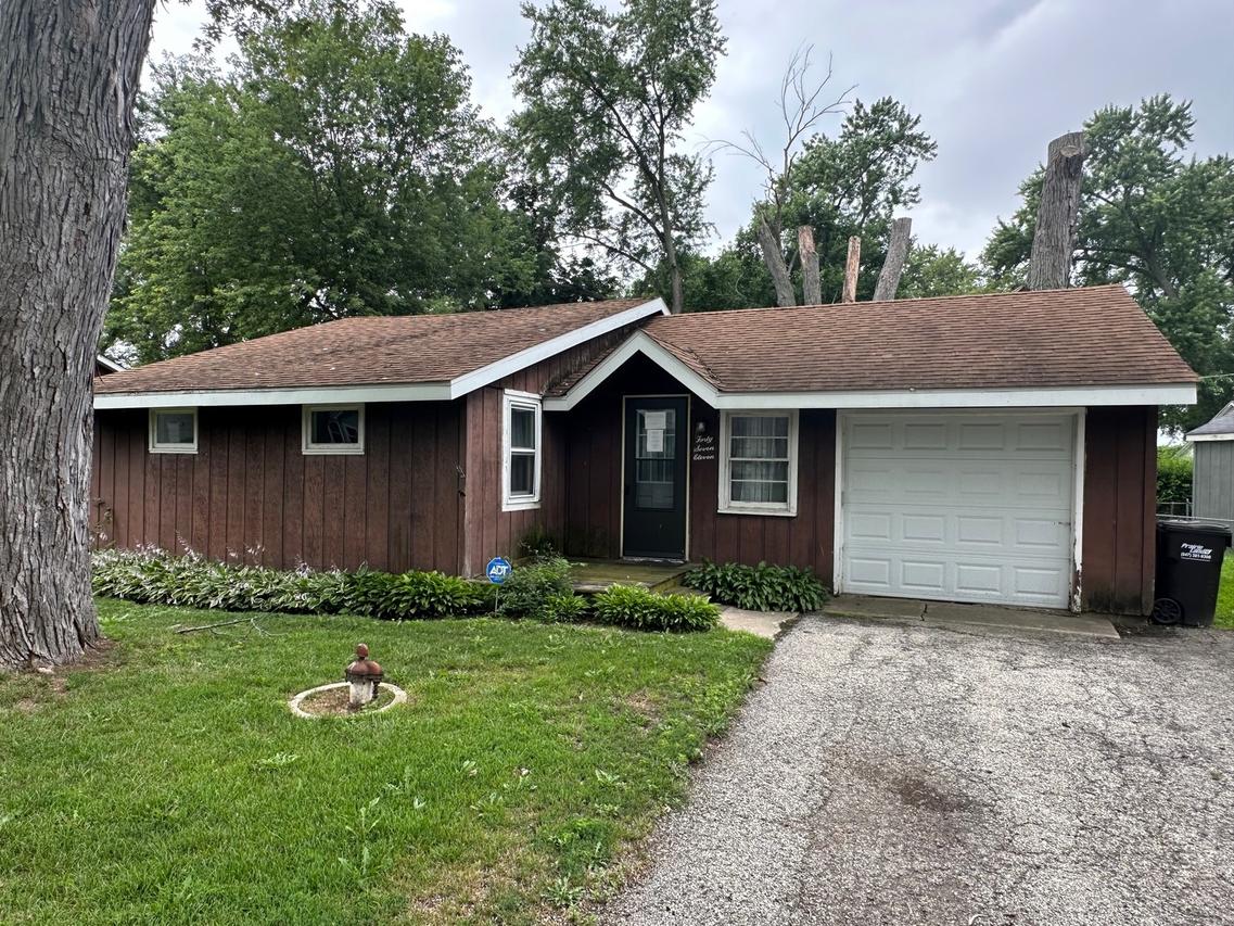4711 Parkview Dr., Mccullom Lake, IL 60050