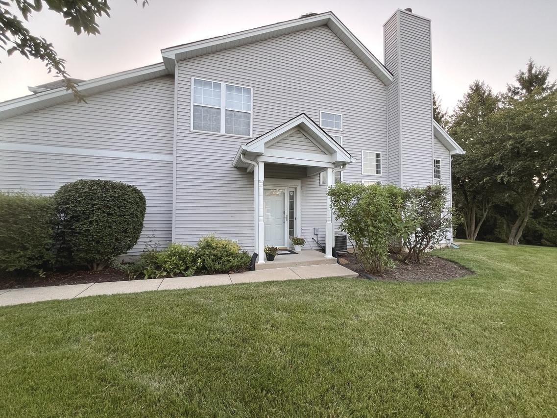 411 Huntington Ct., Oswego, IL 60543