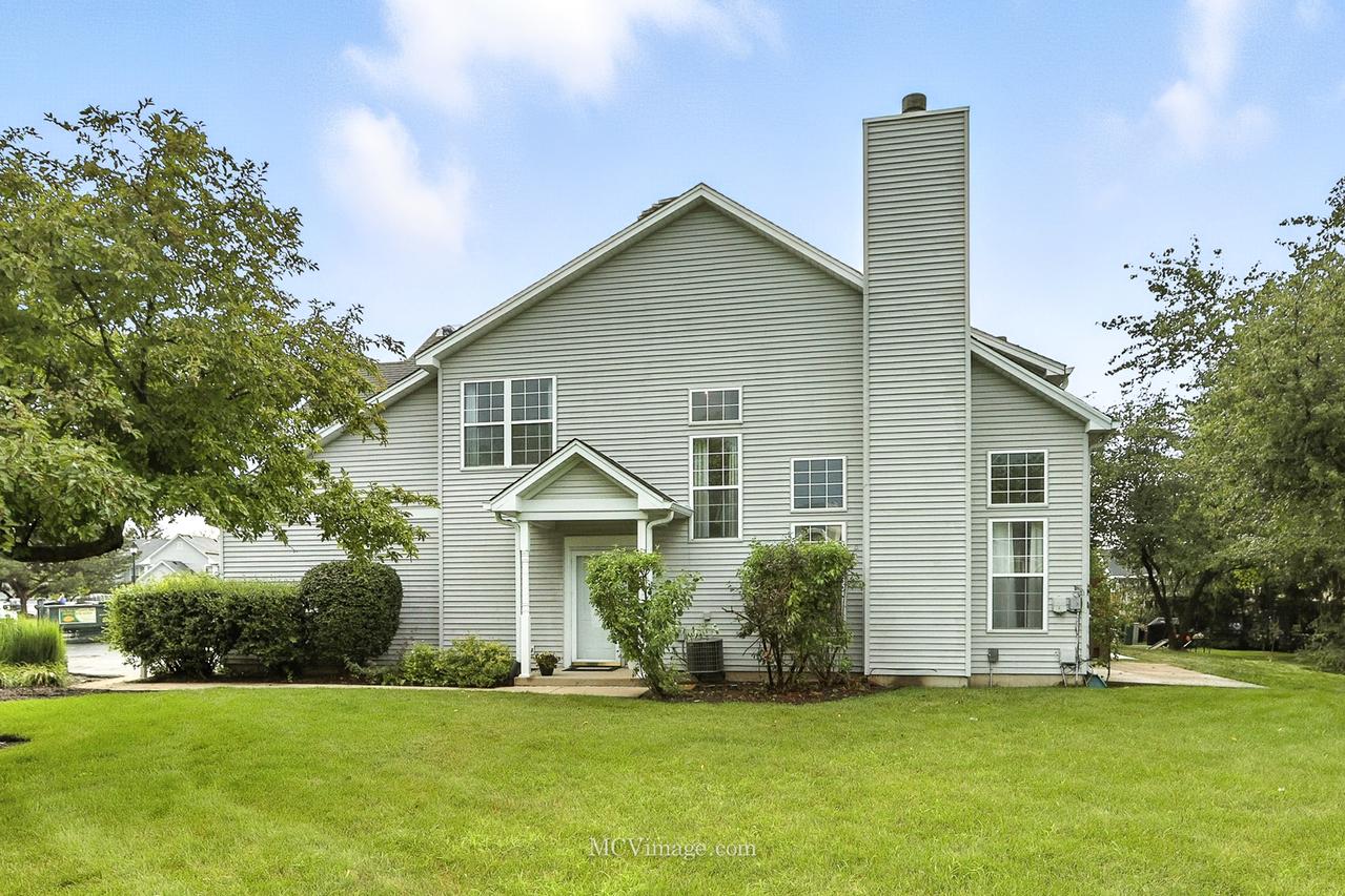 411 Huntington Ct., Oswego, IL 60543