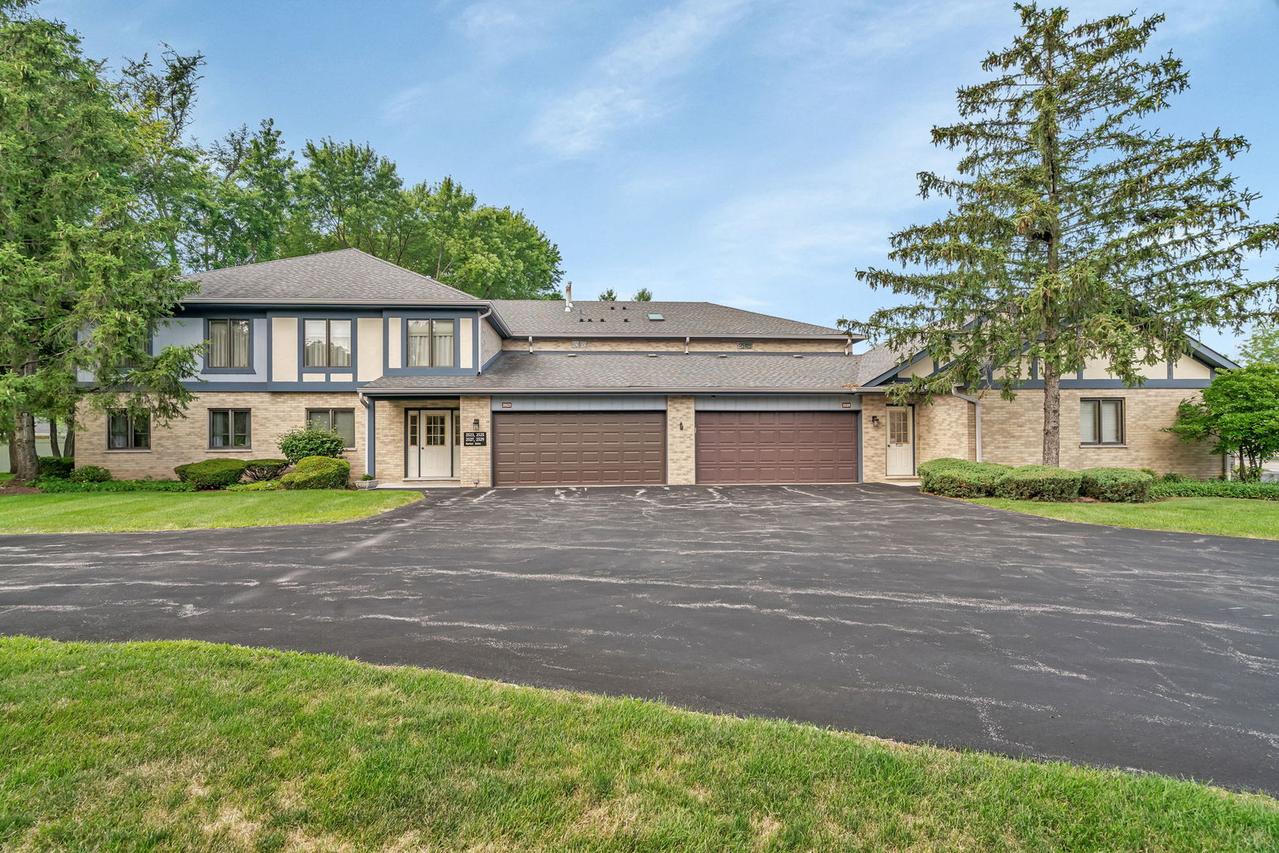 2525 Harbor Dr., Joliet, IL 60431