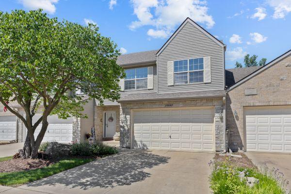 10883 Harry Dr. #14, Huntley, IL 60142
