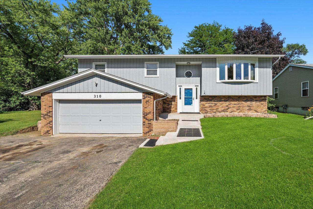 310 Crystal Lake Rd., Lake In The Hills, IL 60156