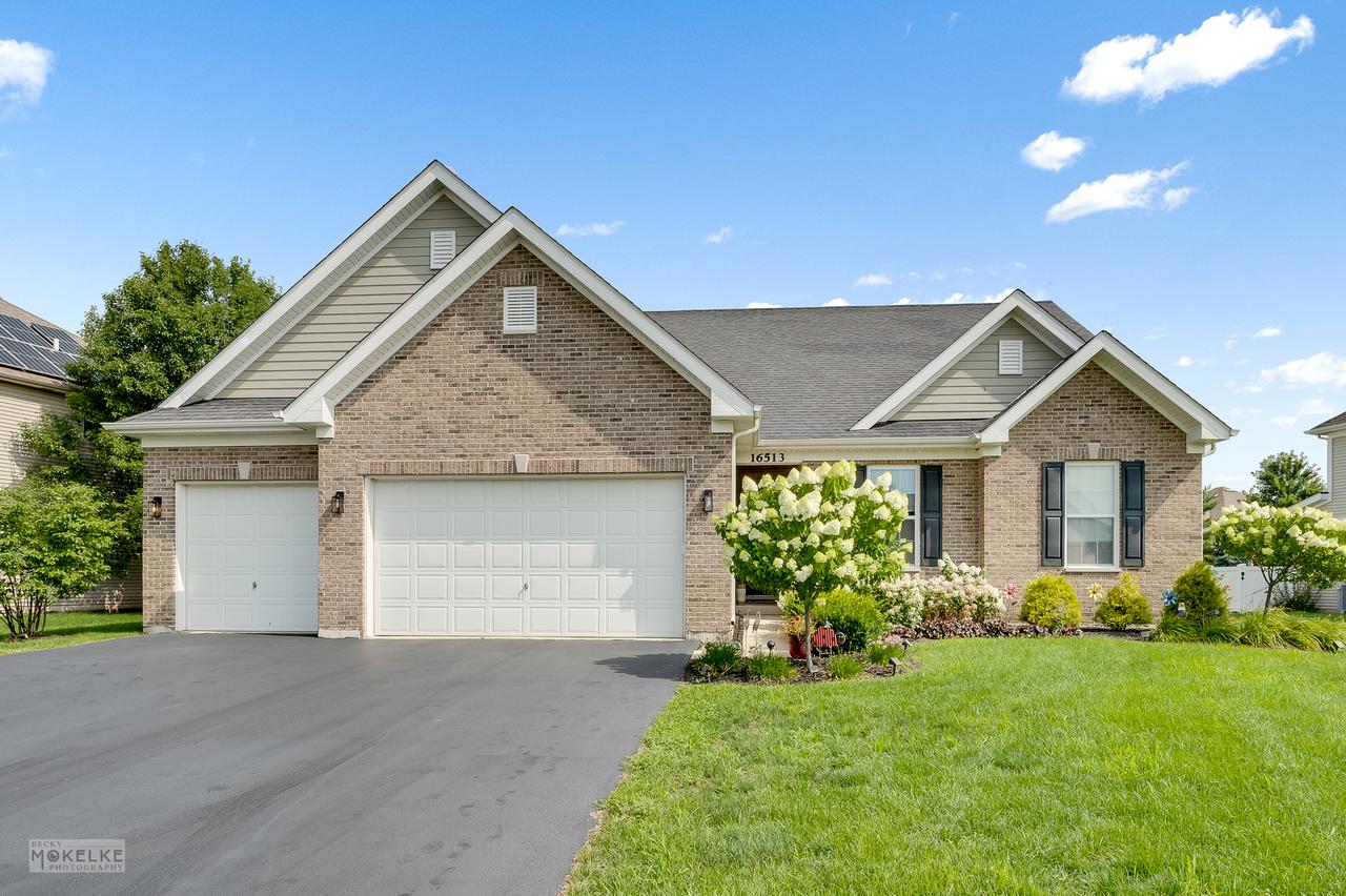 16513 Mueller Cir., Plainfield, IL 60586