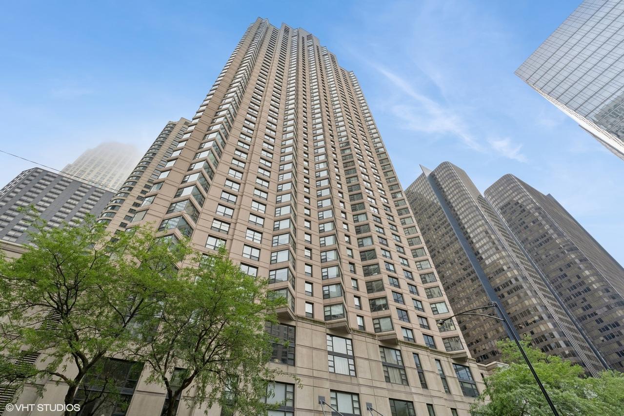 401 E Ontario St. #809, Chicago, IL 60611