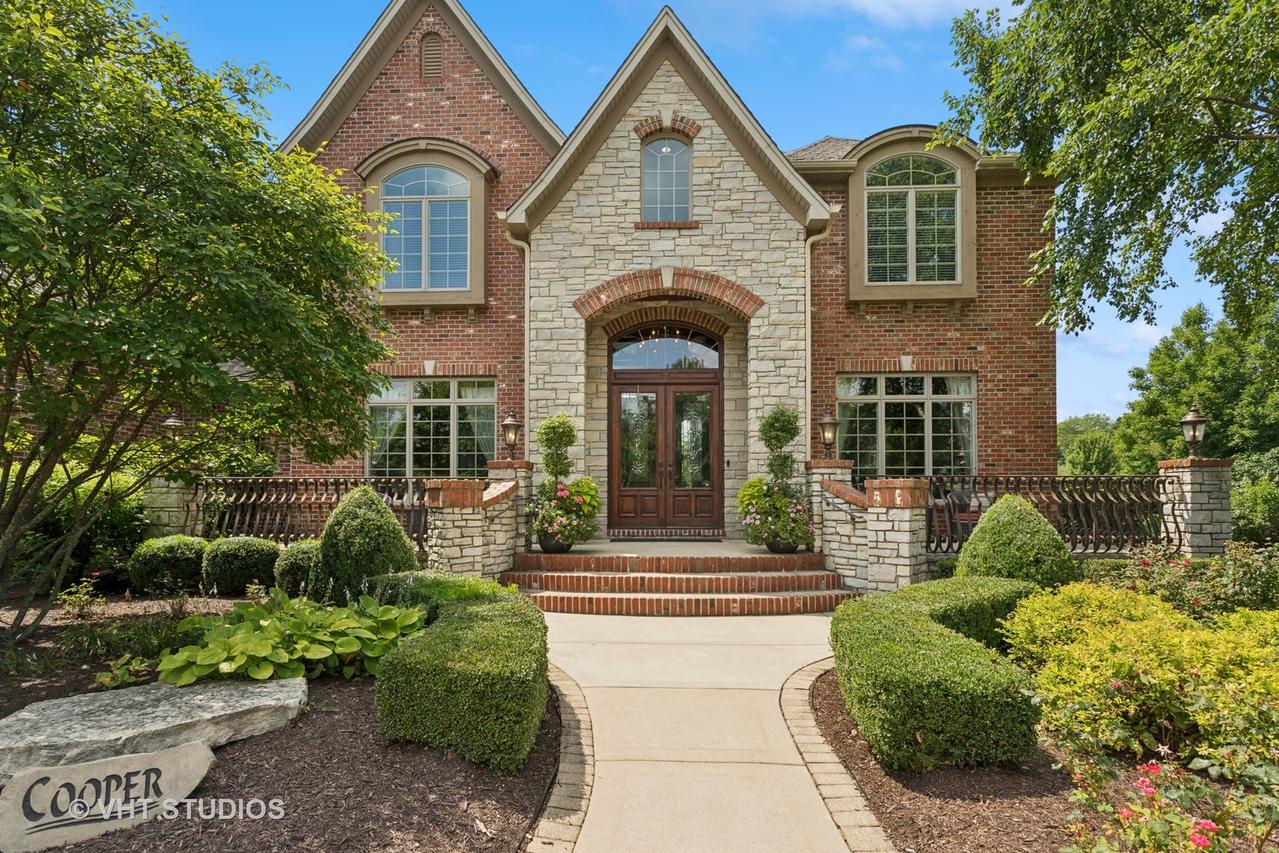 931 Lusted Ln., Batavia, IL 60510
