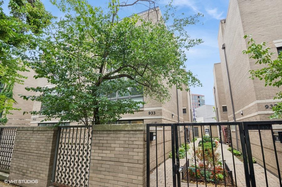 933 W Wrightwood Ave. #A, Chicago, IL 60614