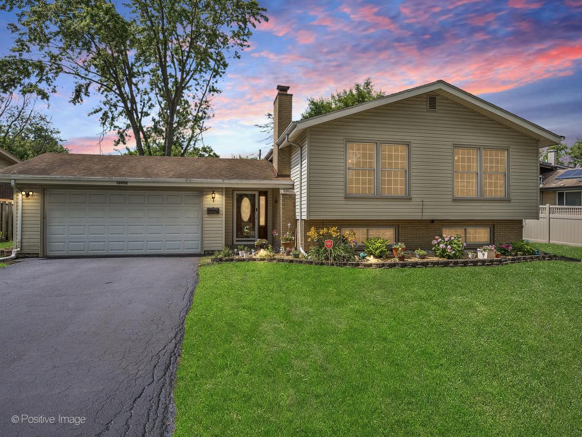 18902 Jonathan Ln., Homewood, IL 60430