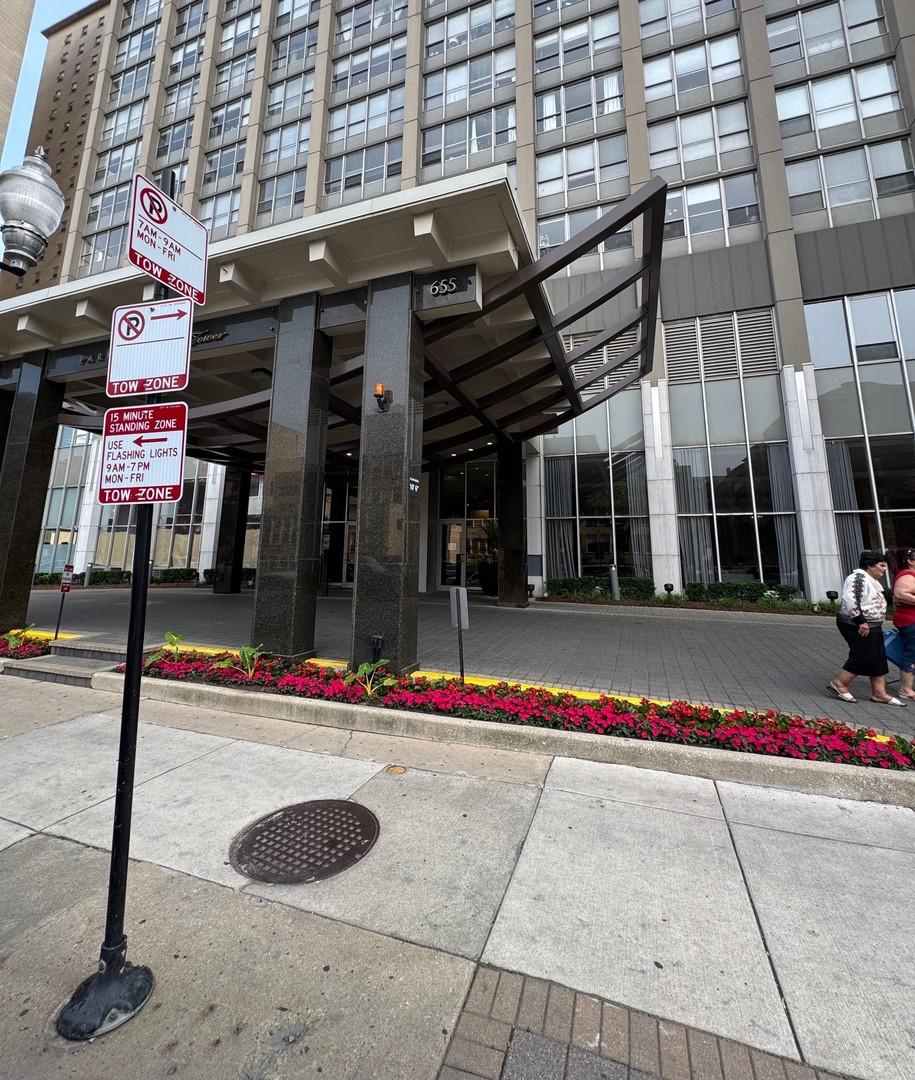 655 W Irving Park Rd. #2505, Chicago, IL 60613