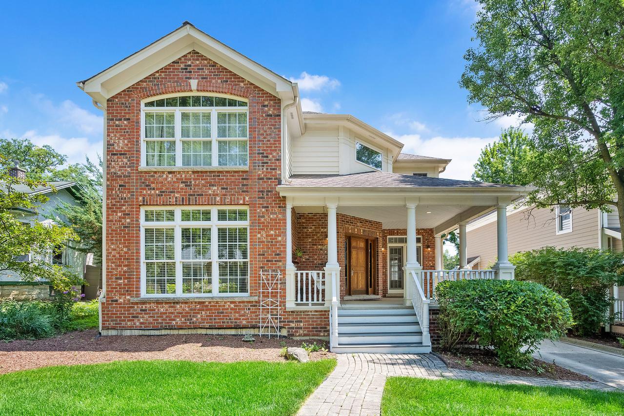 4829 Linscott Ave., Downers Grove, IL 60515